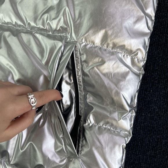 Lands' End Vest Women Large 14/16 Silver Puffer Down Full Zip Insulated Metallic - Picture 3 of 8